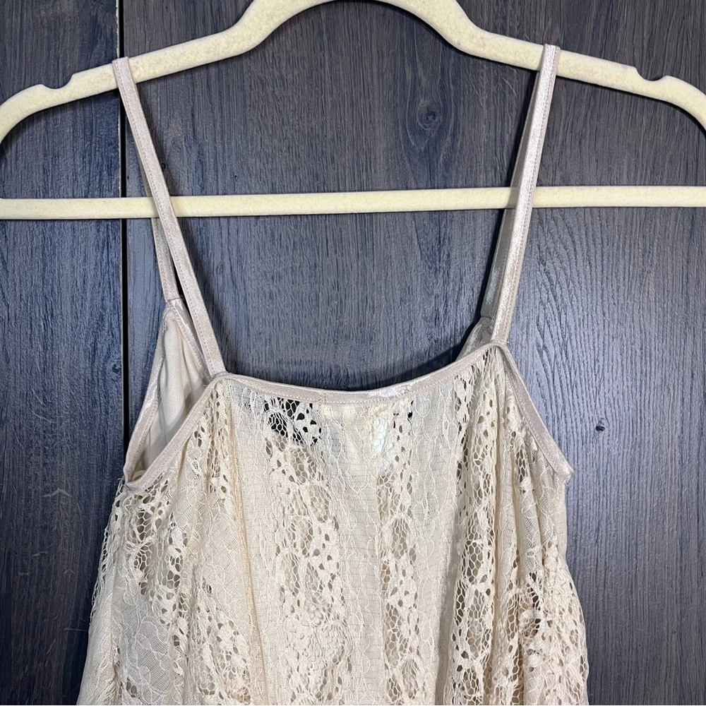 «🌼3/$30🌼Agaci Spaghetti Strap Ruffle Lace Top Size Medium - Picture 11 of 13